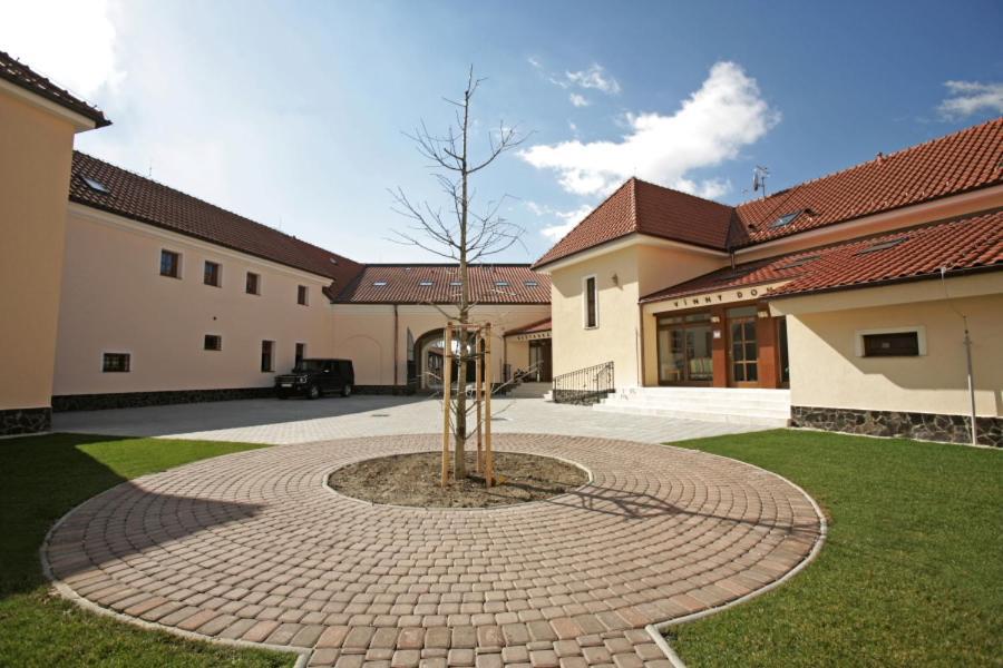Chateau Krakovany 외부 사진