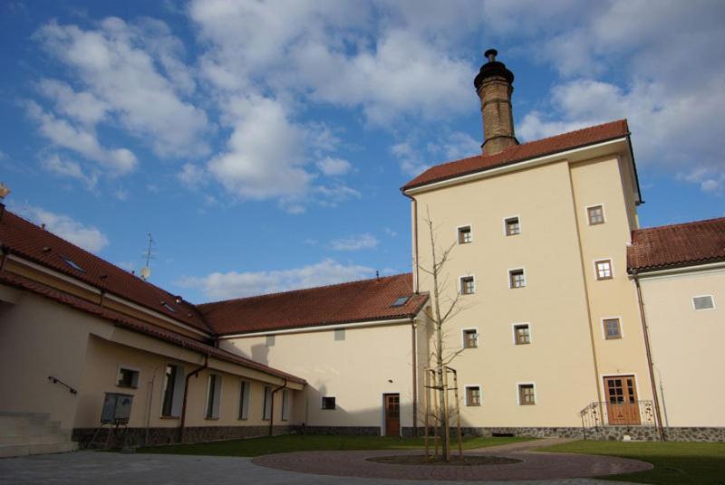 Chateau Krakovany 외부 사진