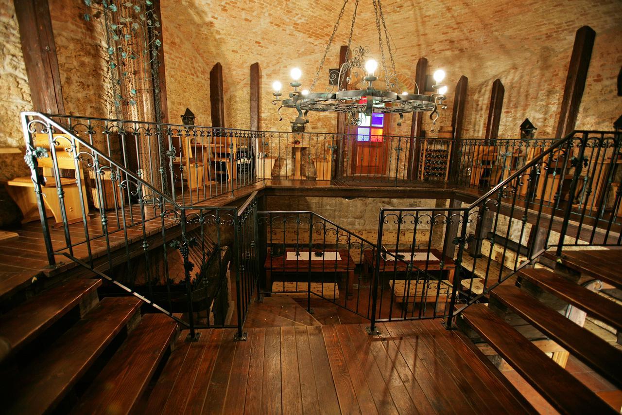 Chateau Krakovany 외부 사진