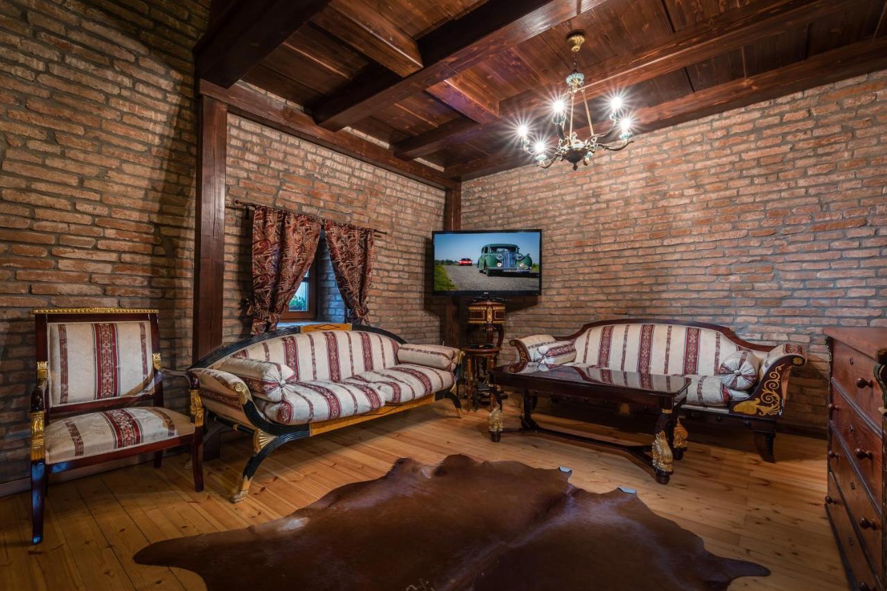 Chateau Krakovany 외부 사진