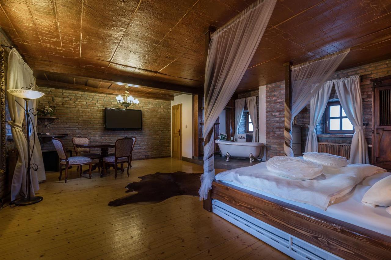 Chateau Krakovany 외부 사진
